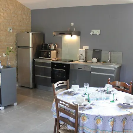 Tusson, 2 Pièces, 2 Personnes - Fr-1-653-56 *