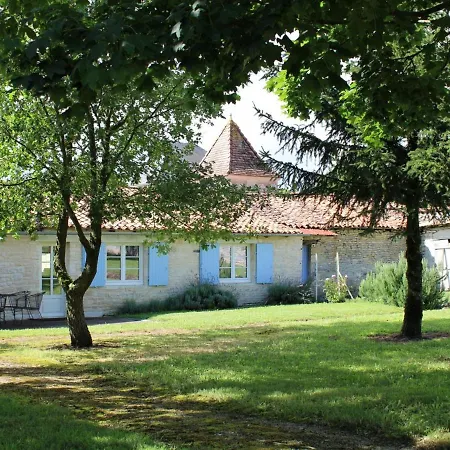 Hébergement de vacances Tusson, 2 Pièces, 2 Personnes - Fr-1-653-56 Tusson
