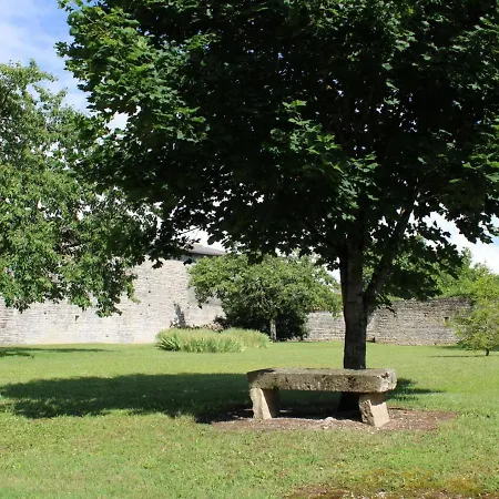 Hébergement de vacances Tusson, 2 Pièces, 2 Personnes - Fr-1-653-56 Tusson